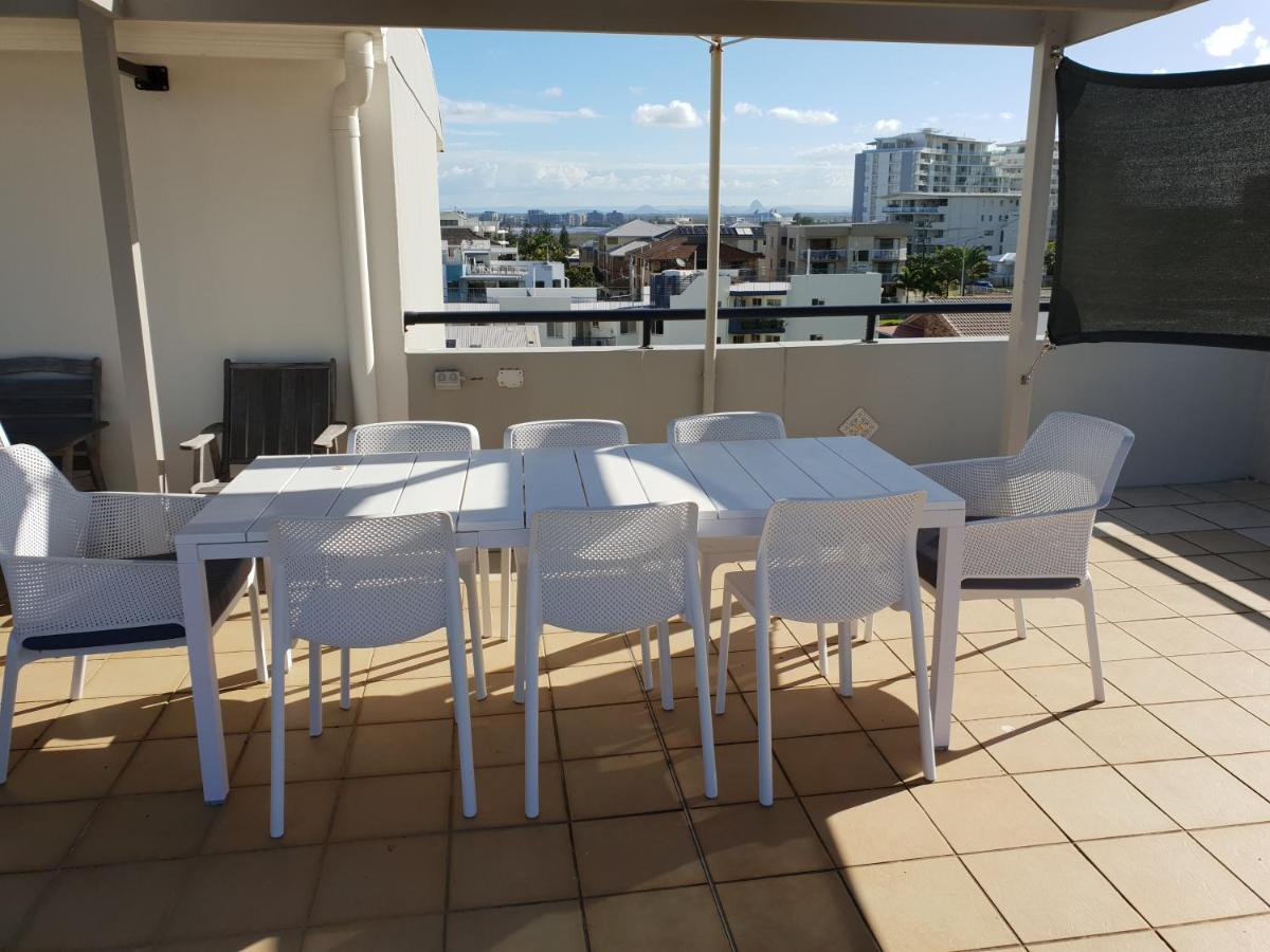 Kings Row Apartments Калаундра Экстерьер фото