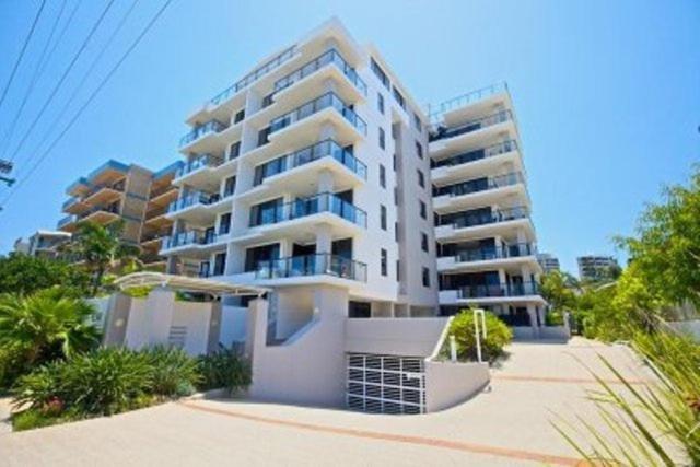 Kings Row Apartments Калаундра Экстерьер фото