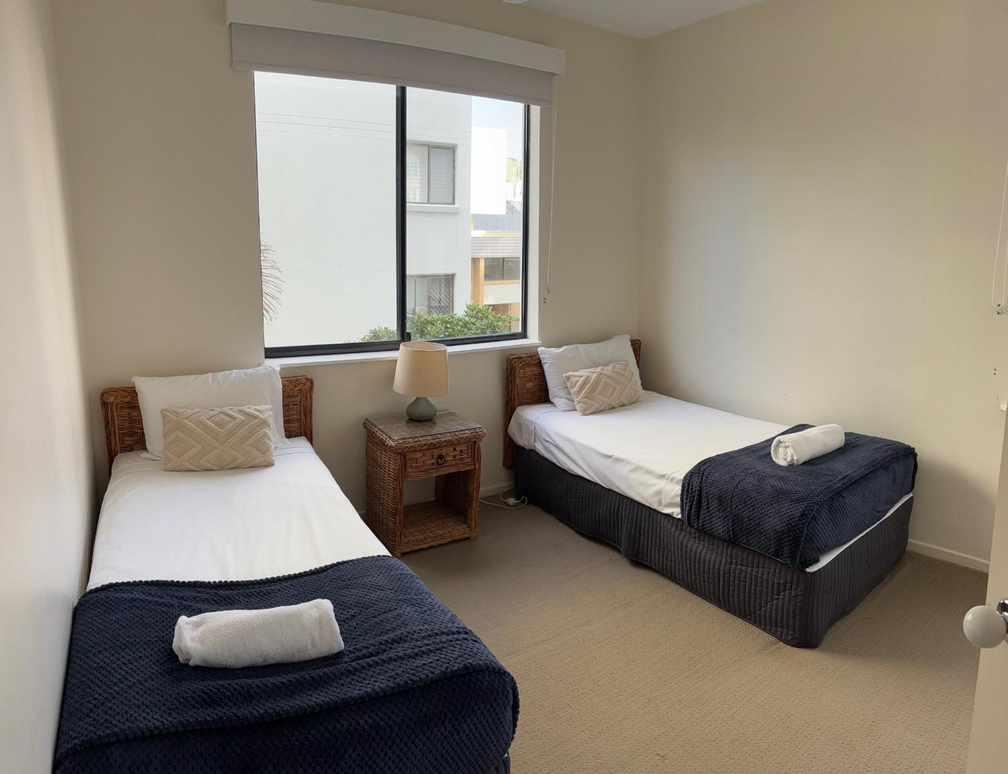 Kings Row Apartments Калаундра Экстерьер фото